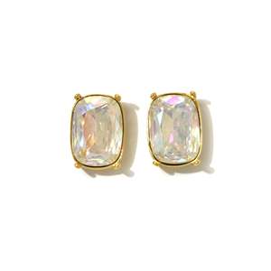 RE350-E220-0763C Fashion <b>Stud</b> <b>Earrings</b> - Product Image 1