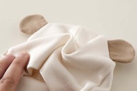 Bonnet bébé double couche nouveau-né 0-3 mois quatre saisons motif brodé dessin animé petit ours unisexe doux et respectueux de la peau