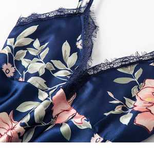 Ensemble <span class=keywords><strong>de</strong></span> <span class=keywords><strong>nuit</strong></span> en Satin <span class=keywords><strong>de</strong></span> soie pour femme, vente en gros - Product Image 3