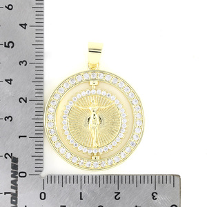 Liontin Salib Katolik Fashion, Lapis Emas 14K, Kuningan, Bentuk Bunga, Model Putar Tengah, Berhiaskan Zirkon - Product Image 2