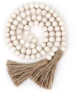 Guirlande de Perles en Bois de 58 Po. avec Pompons, Style Ferme, Rustique et Naturel, Décoration Bohème Murale Accrochée - Product Image 1