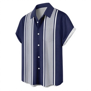 Chemise classique bleu marine à rayures, design minimaliste, manches courtes, style décontracté, haut de mode urbaine pour hommes - Product Image 2
