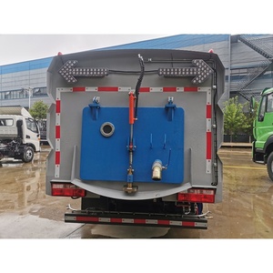 Camión barredor de calles tipo furgoneta Dongfeng 4x2 de alta eficiencia con motor - Product Image 6