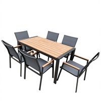 Ensemble de table et de chaises de salle à manger d'extérieur en bois plastique moderne pour hôtel, cour, parc, café
