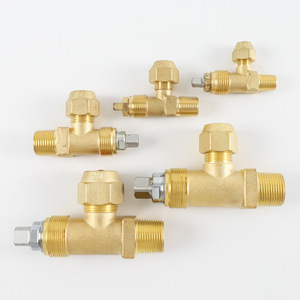 Robinet d'angle en laiton 1/2 po avec raccord NPT pour équipement de climatisation et de réfrigération - Product Image 2