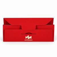 Boîte cadeau triangulaire en carton rouge de luxe personnalisée avec logo et fenêtre de présentation pour emballage cosmétique – Vente en gros
