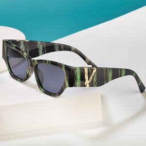 Lunettes de soleil Valentino pour femme, monture petite, œil de chat, protection UV400, mode, voyage, performance scénique, rouge C3 - Product Image 3