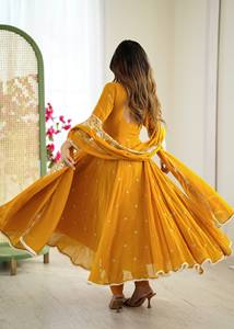 Conjunto Anarkali Tradicional Premium con Lentejuelas para Fiestas RTC 5913 - Product Image 4