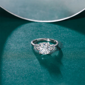 Moda 2ct Moissanite yüzük toplu VVS1 yuvarlak kesim kadınlar için 925 ayar gümüş takı nişan düğün söz Moissanite yüzük - Product Image 2