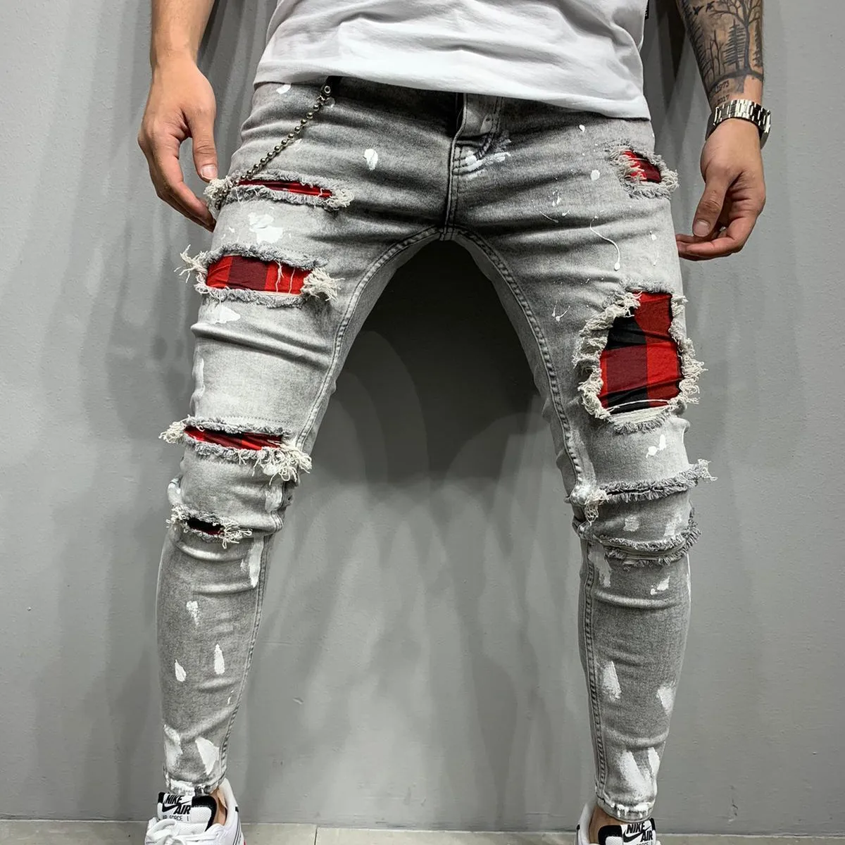 Encuentre el mejor de jeans rotos hombre y jeans rotos hombre para el mercado de hablantes en alibaba.com