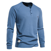 Vente en gros de T-shirts Henley personnalisés pour hommes en polycoton uni, tricot gaufré 300 GSM, manches longues, épaules tombantes, anti-boulochage, OEM ODM, marque privée