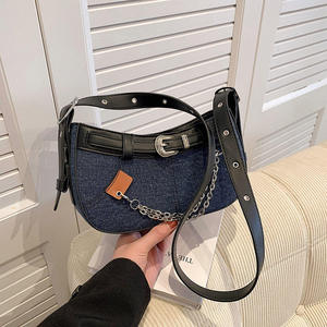Bolso de Hombro para Mujer, Estilo Moderno y Atrevido, con Cadena Decorativa de PU - Product Image 2