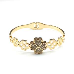 กำไลข้อมือคริสตัลและเพชรเทียม ชุบทอง 22k สแตนเลสสตีล 316L ดีไซน์ใบโคลเวอร์สี่แฉก เครื่องประดับผู้หญิงสุดคลาสสิก - Product Image 1