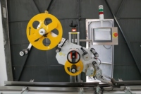 Machine d'étiquetage automatique de plateaux de viande SKILT, applicateur d'étiquettes pour plateaux alimentaires, étiqueteuse pour boîtes de viande, fabricant