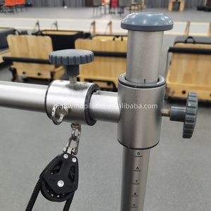 Machine de Pilates Reformer en chêne écologique durable avec barre de repose-pieds intégrée, silencieuse et fluide, pour usage domestique et en studio, portable et réglable - Product Image 3