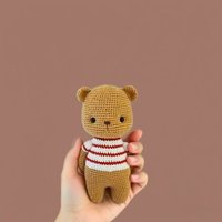 Kit de matériel pour poupée au crochet DIY en forme d'ours brun à rayures blanches, cadeau pour les amateurs de loisirs créatifs, poupée au crochet pour la décoration de la maison