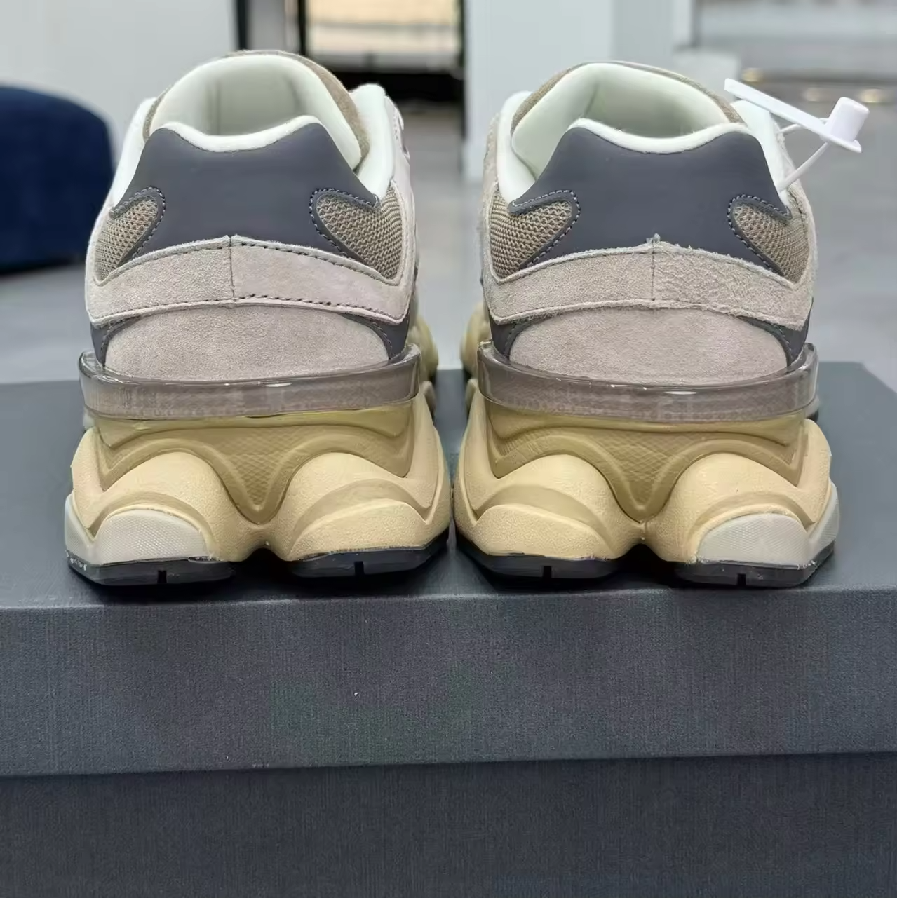 สีน้ำตาล1