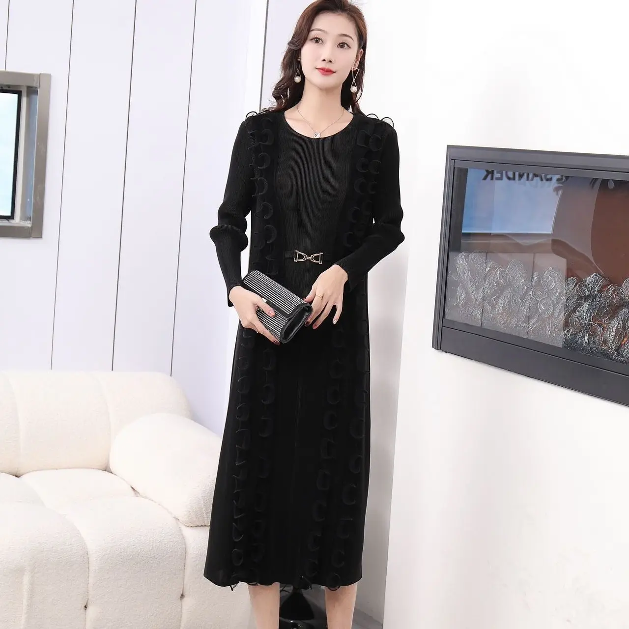 Gaun pesta lipit Miyake 2024, gaun kasual Korea desain unik pinggiran lipit berenda panjang longgar ukuran pelangsing