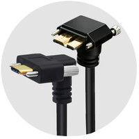 Câble USB Type C mâle vers USB 3.0 Micro B mâle à angle droit avec vis de verrouillage pour montage sur panneau