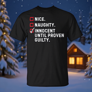 T-shirt de Noël « Joli, coquin, innocent jusqu'à preuve du contraire » – Cadeau promotionnel de Noël pour hommes et femmes - Product Image 3