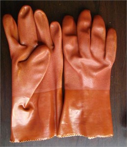 Gants en PVC imperméables largement utilisés <span class=keywords><strong>dans</strong></span> les ateliers industriels, pour le nettoyage industriel, avec paume antidérapante marron et finition sablée, entièrement enduits. - Product Image 6