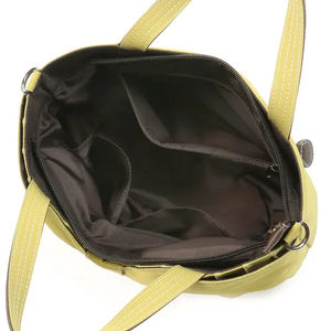 Sac fourre-tout portable en nylon, sac à main de haute qualité et tendance avec poche et bandoulière réglable - Product Image 3