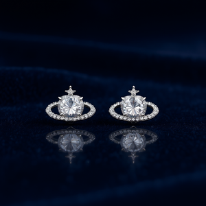 Orecchini a perno in oro bianco E2488 con cristalli rotondi taglio brillante e strass, design a stella, montatura a griffe, gioielli alla moda da donna - Product Image 2