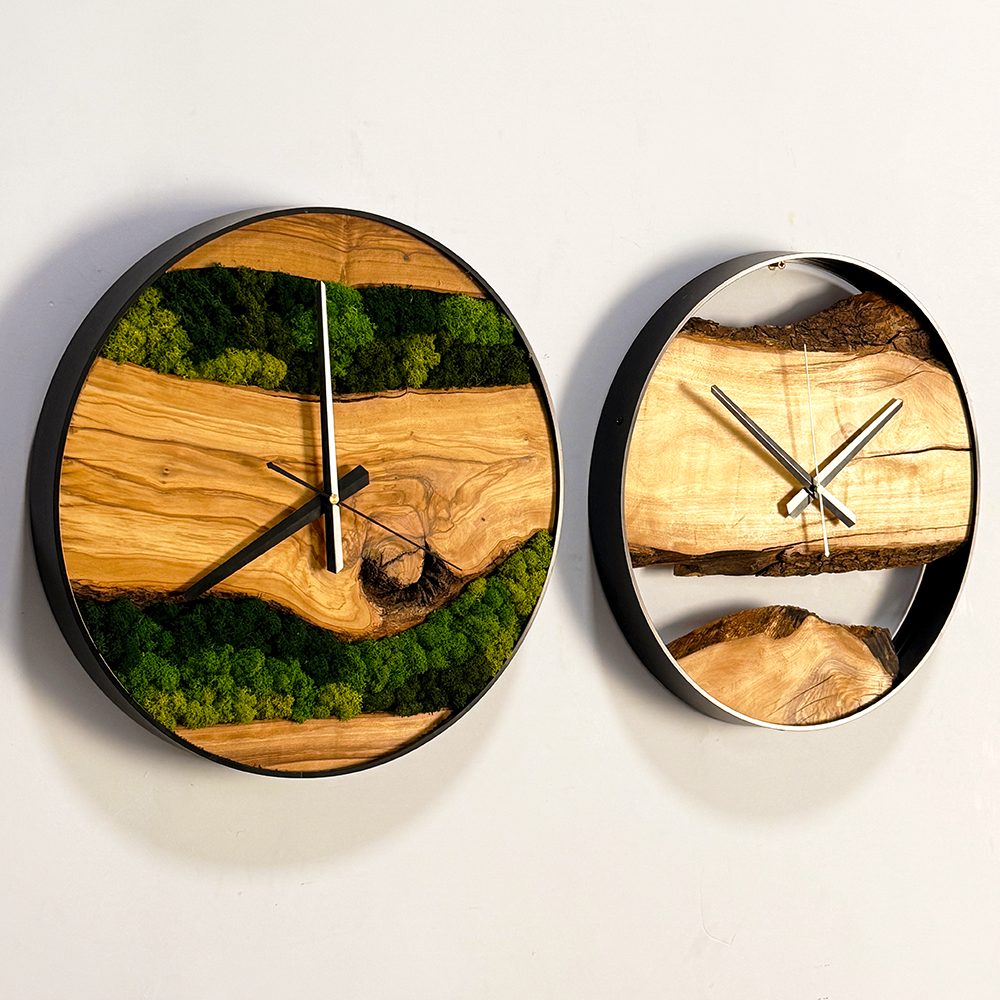 Horloge murale en mousse