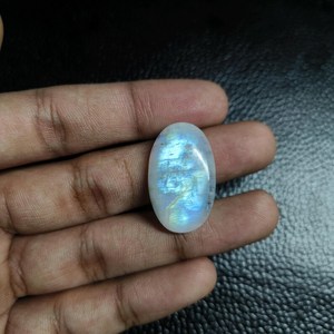 Pierre de Lune Arc-en-ciel Naturelle Ovale Cabochon Pierre Précieuse Non Montée 27 carats 28x17mm Fabrication de Bijoux Exportateur en Gros Inde - Product Image 3