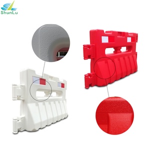 Barrières de sécurité routière en plastique HDPE remplissables d'eau pour la gestion de la sécurité routière en intérieur, équipement de circulation intérieure essentiel - Product Image 3