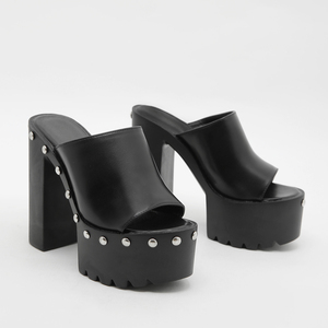 Nuevas Sandalias Negras de Plataforma Gruesa para Verano, Cómodas, Modernas, con Punta Abierta, Tacón Alto de 14CM, Tipo Mule, con Tachuelas, Fáciles de Poner - Product Image 6