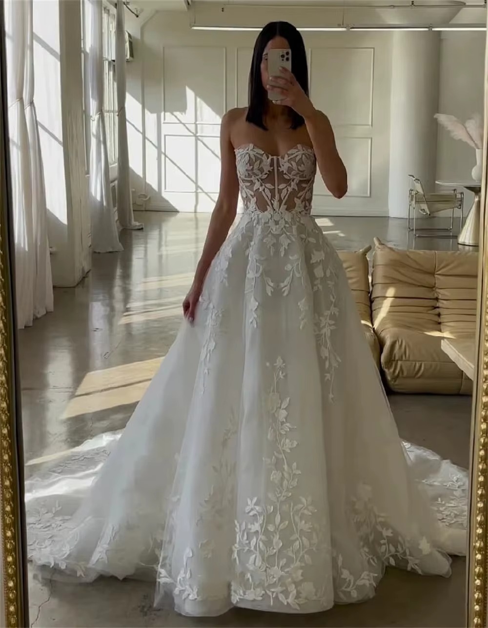 chinese dress ladies Elegant A Line Sweetheart Neck Lace Tulle Long Sweep Wedding Dress SH2   shinydress