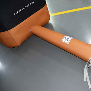 Model Botol Whiskey Raksasa Tiup untuk Promosi Merek Anggur dan Dekorasi Acara Bar - Product Image 6