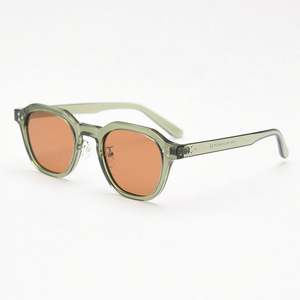 Vente en gros de lunettes de soleil polarisées rétro pour hommes et femmes avec logo personnalisé, monture TR90, UV400, monture petite, lunettes de soleil polygonales pour femmes - Product Image 1