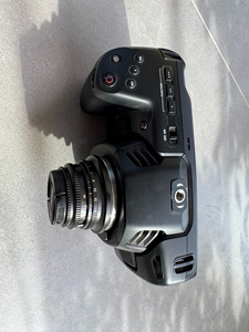 Caméra cinéma Blackmagic Pocket Cinema Camera 4K d'occasion, écran tactile LCD 5 pouces, sans miroir - Product Image 4