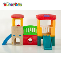 Meubles de maternelle Montessori, tables triangulaires, chaises et tables pour enfants de maternelle et de crèche