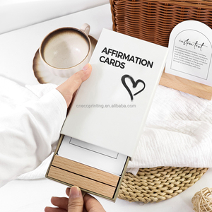 Conception personnalisée Impression de citations inspirantes quotidiennes Cartes flash d'affirmation de motivation avec boîte à tiroirs et support en bois