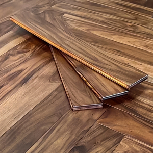 Sàn gỗ cứng xương cá làm từ gỗ keo tự nhiên, nhiều kiểu dáng, bề mặt nhẵn, lắp đặt click-lock, dễ trang trí - Product Image 5