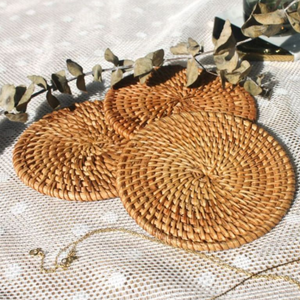 Vente en gros de fleurs de pique-nique classiques en rotin résistant à la chaleur Sous-verres en jacinthe d'eau du Vietnam Napperons en osier tissé naturel - Product Image 1