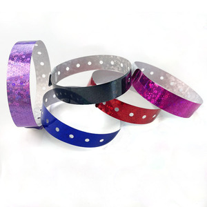 Braccialetto Olografico Personalizzato, Regolabile e Resistente per Eventi e Festival - Product Image 1