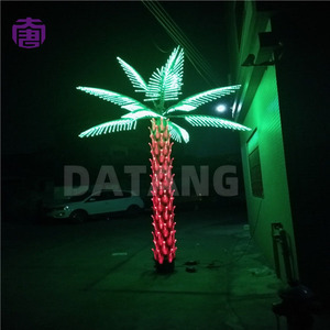 Lámpara LED Premium para Exteriores con Forma de Palmera, Decoración Tropical Elegante para Terraza Junto a la Piscina y Paisajes de Hoteles Costeros en Venta - Product Image 5