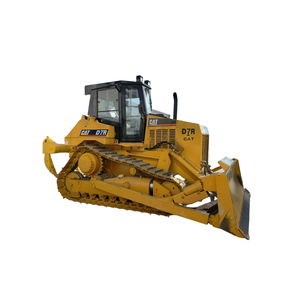Bouteur sur chenilles Caterpillar D7R D6D D6G D6H D6R D7G D7H d'occasion avec défonceuse à trois tiges - Product Image 1