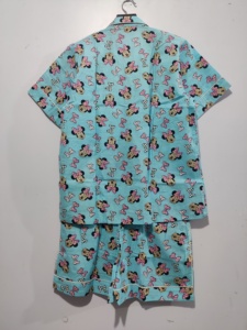 Pyjama court en coton fait à la main pour femmes XL confortable motif imprimé de caractères Ensemble de vêtements de nuit de style quotidien Boxer bleu pour l'été - Product Image 2