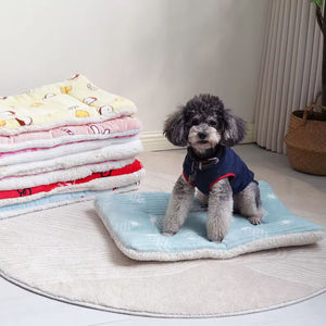 Alfombra de Lujo para Mascotas, Diseño Moderno con Dibujos Animados, Ecológica, Resistente al Frío Invernal, para Perros y Gatos - Product Image 6