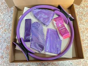 ชุดเริ่มต้นพิลาทิสแบบเป็นมิตรกับสิ่งแวดล้อมสำหรับการออกกำลังกายโยคะ พิมพ์โลโก้ตามสั่ง วงแหวนพิลาทิส ลูกบอลขนาดเล็ก ผ้ารัดกล้ามเนื้อสำหรับบริหารสะโพก - Product Image 6