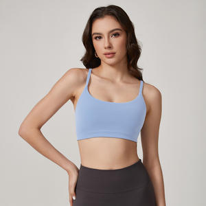 Soutien-gorge de sport grande taille pour femme avec fines bretelles halter, dos en V, maintien moyen pour le yoga et la course à pied - Product Image 4