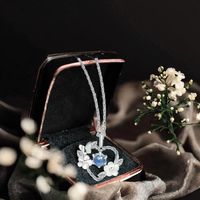 Collier pendentif en argent sterling 925 ChuYao avec zircon bleu, motif de vigne torsadée, cœur, papillon et fleur, pour femme, cadeau