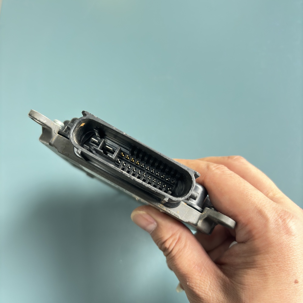 トヨタヘッドライトコンピュータ制御モジュール89908-48050R425B