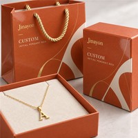 Boîte personnalisée pour petit pendentif INITIAL avec logo et ensemble de sacs cadeaux assortis
