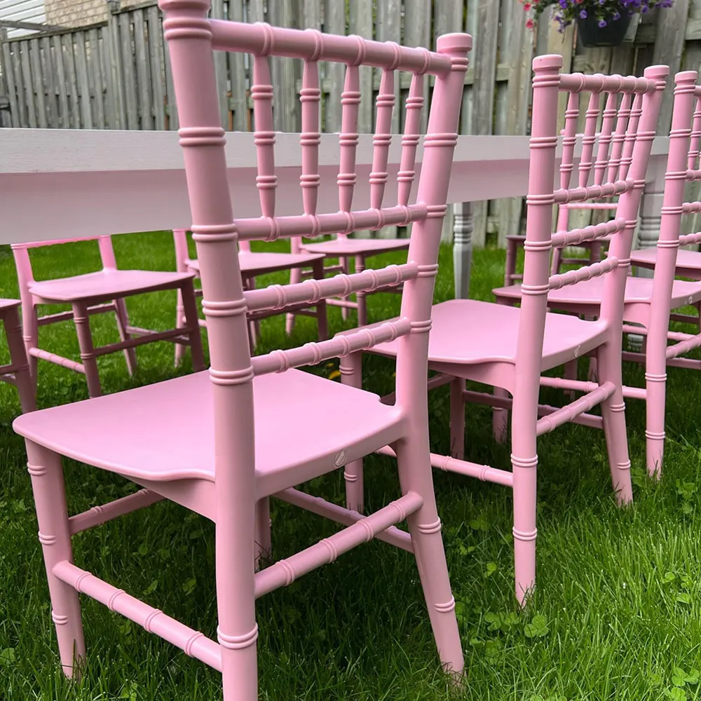 Tahan lama Mini pesta Stackable plastik merah muda anak anak Chivari kursi untuk acara